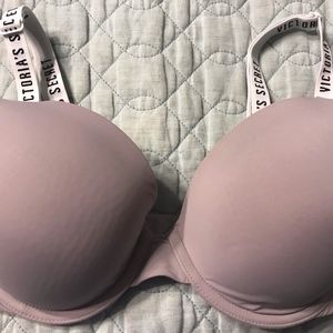 VS T-shirt Lightly Lined Full Coverage 34D